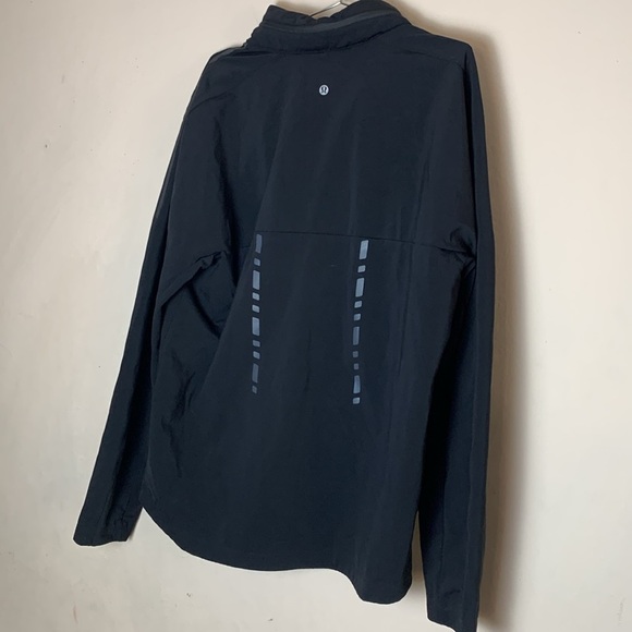 Lululemon black windbreaker with zip in hood and side vents Size XL - Picture 6 of 9